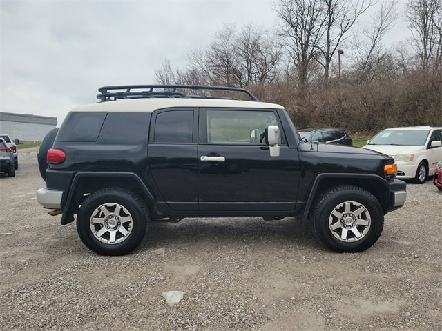 Used 2014 Toyota FJ Cruiser 4WD image 3