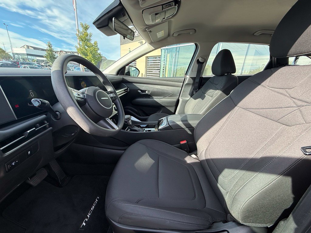 Certified 2025 Hyundai Tucson SE AWD/4WD image 13
