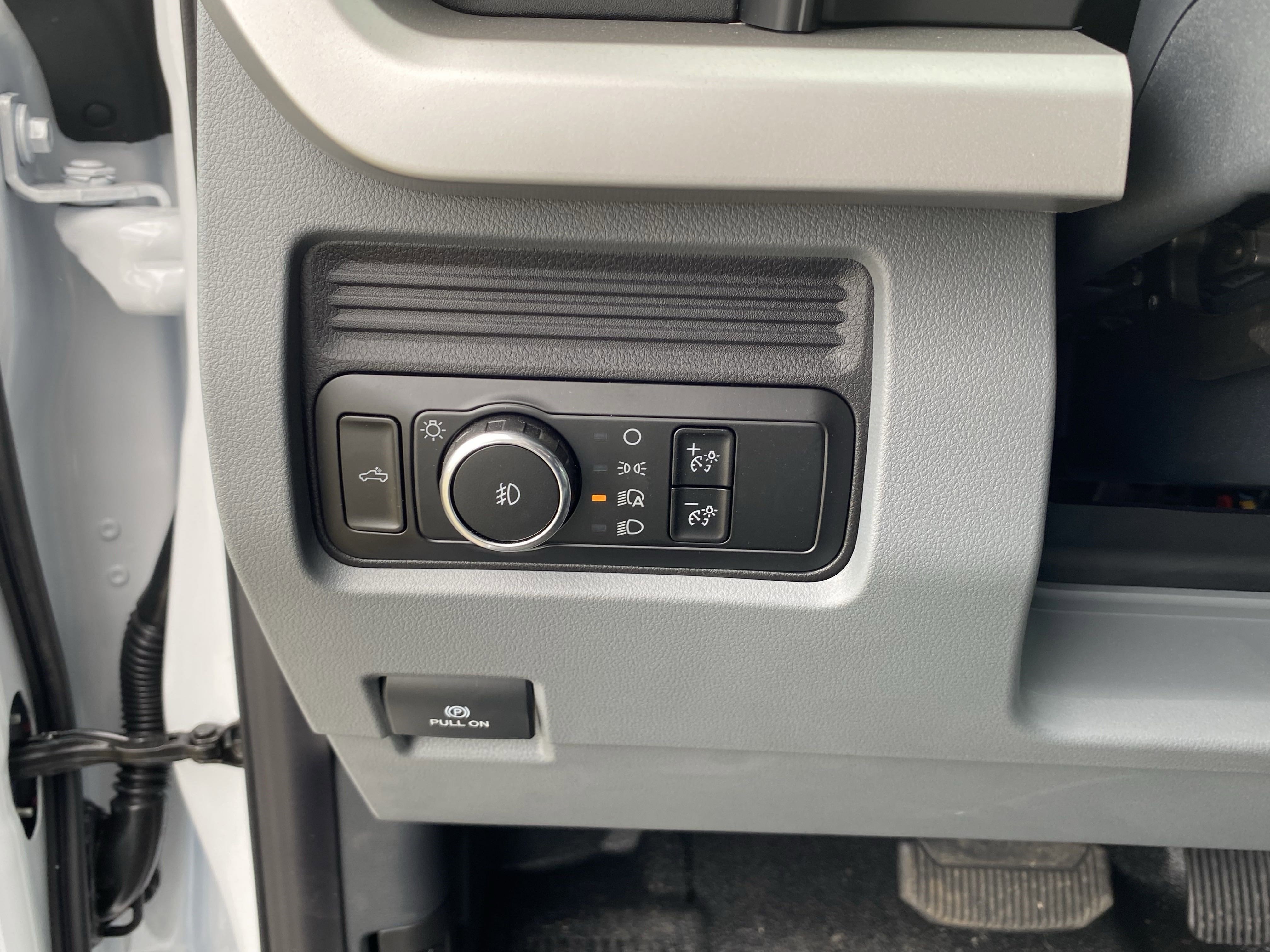 New 2025 Ford F450 XL w/ XL Chrome Package image 19