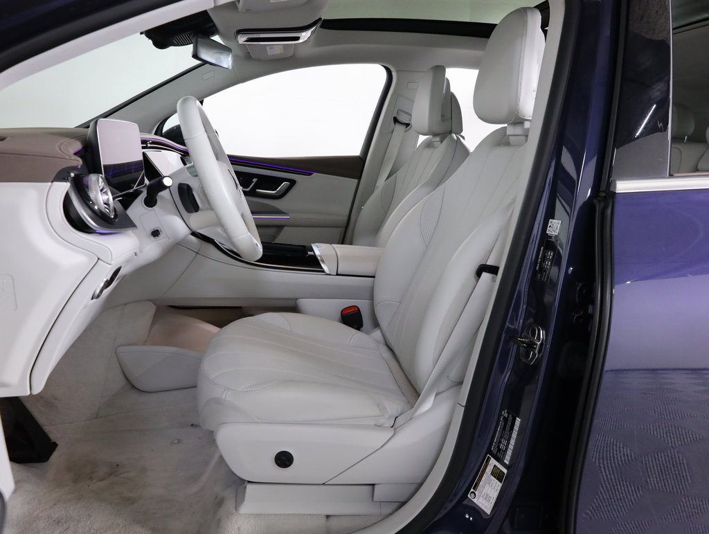 Certified 2023 Mercedes-Benz EQE 350+ 4MATIC SUV w/ Exclusive Trim Package image 32