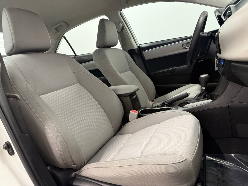 Used 2015 Toyota Corolla LE image 14