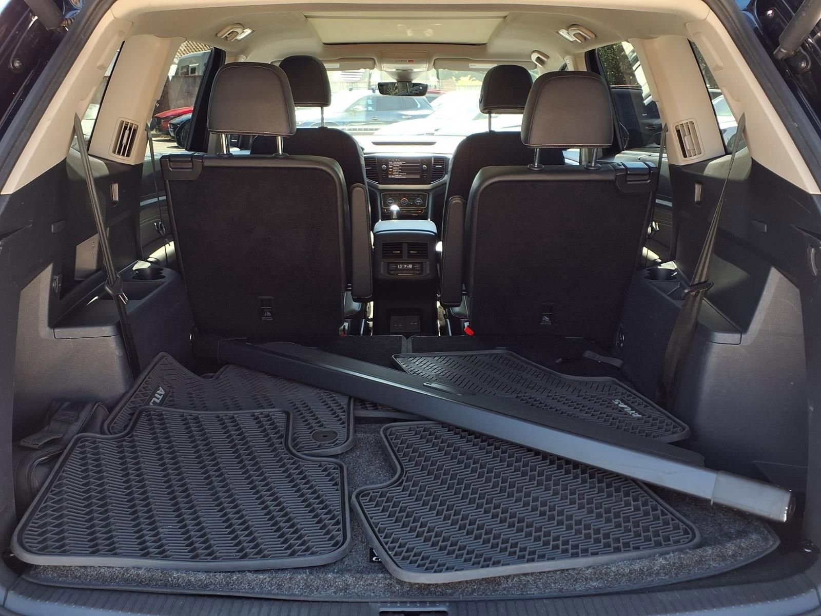 Certified 2023 Volkswagen Atlas SEL Premium AWD/4WD image 7