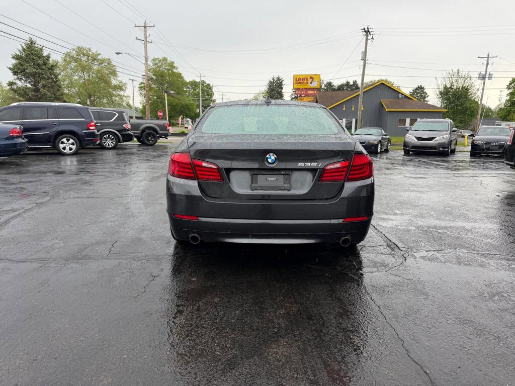 Used 2011 BMW 535i xDrive Sedan AWD/4WD image 9