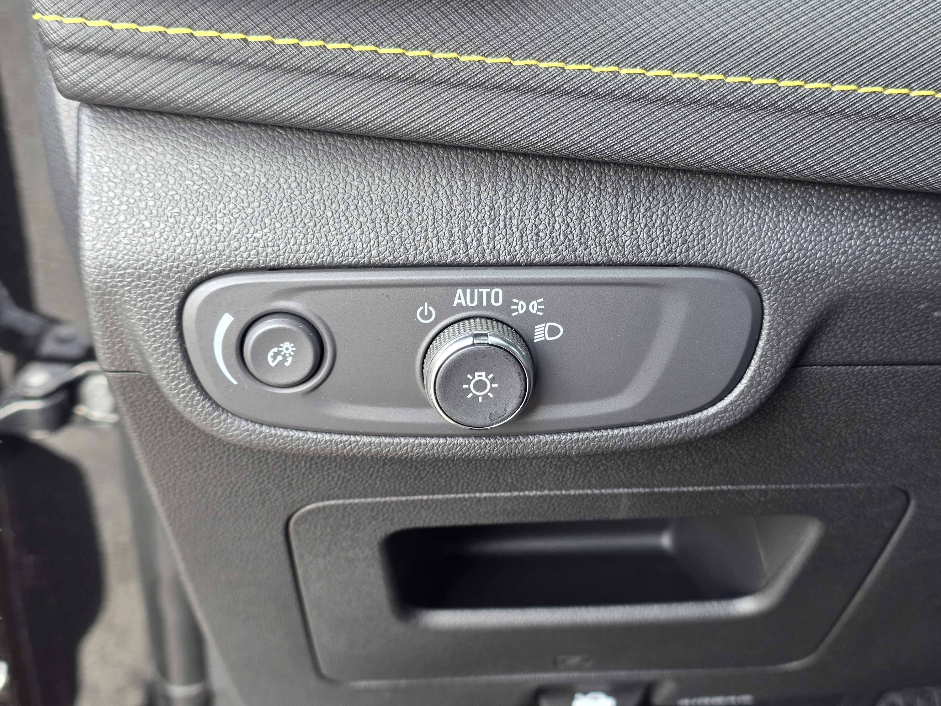 New 2026 Chevrolet TrailBlazer ACTIV w/ Convenience Package FWD image 33