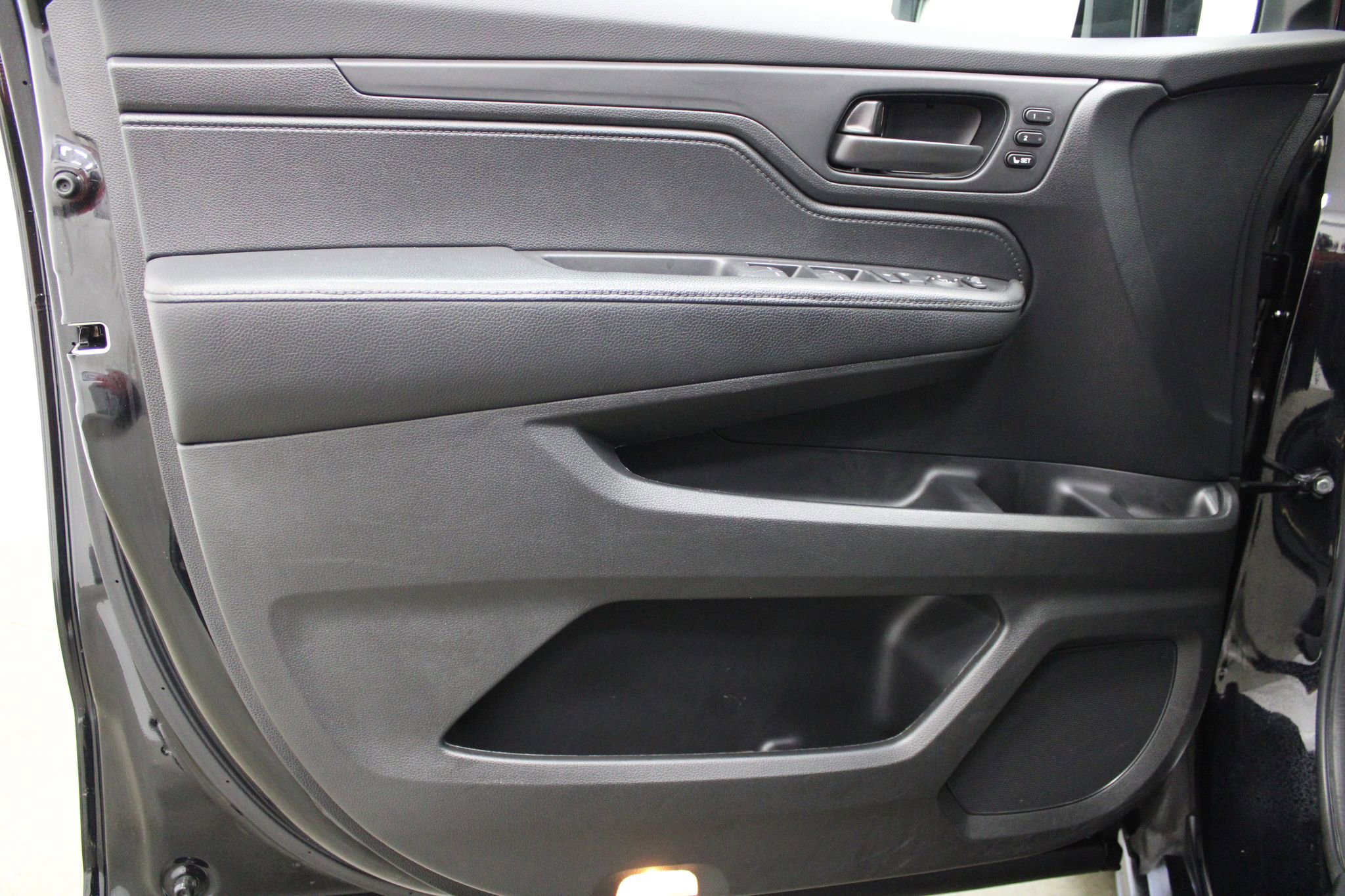 Used 2024 Honda Odyssey EX-L image 12