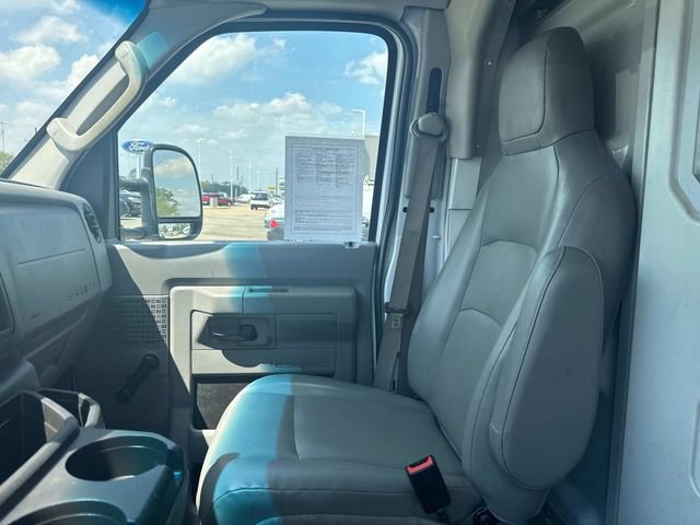 Used 2017 Ford E-350 and Econoline 350 Super Duty image 18