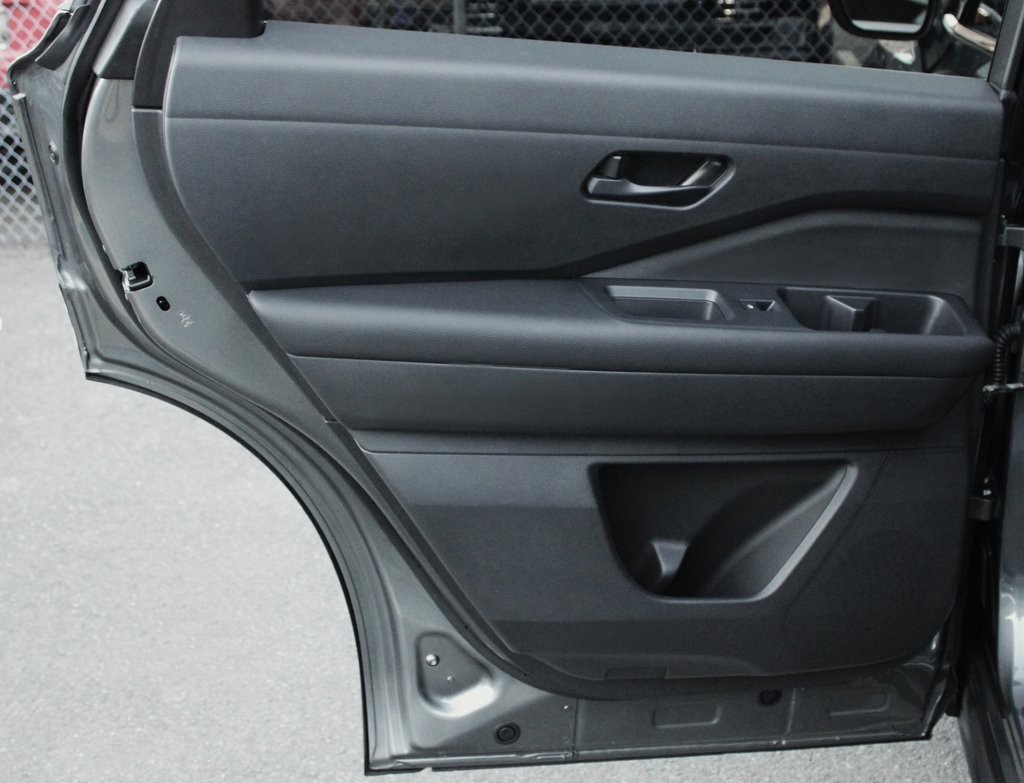 Certified 2024 Nissan Pathfinder S image 17