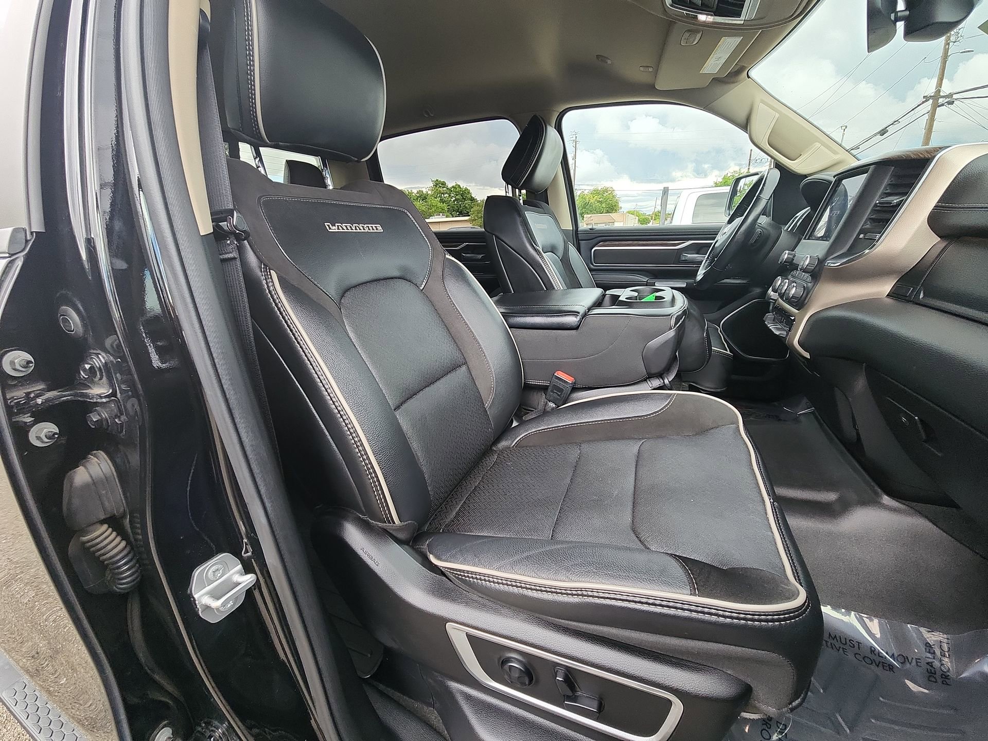 Certified 2019 RAM 1500 Laramie w/ Off Road Group image 24