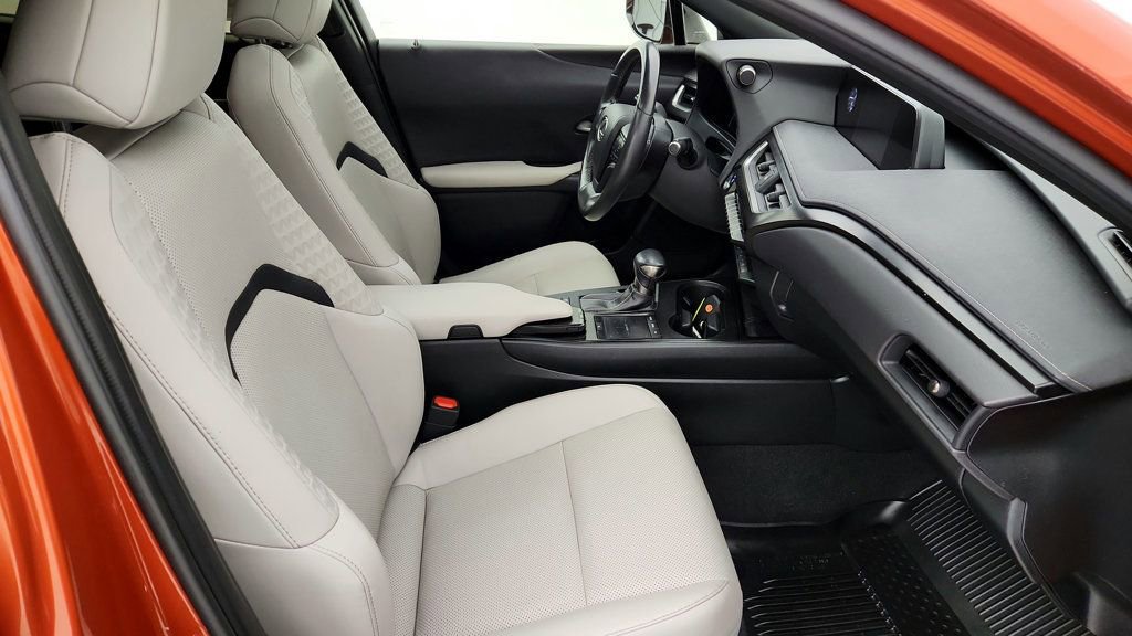 Used 2019 Lexus UX 250h w/ Premium Package image 26