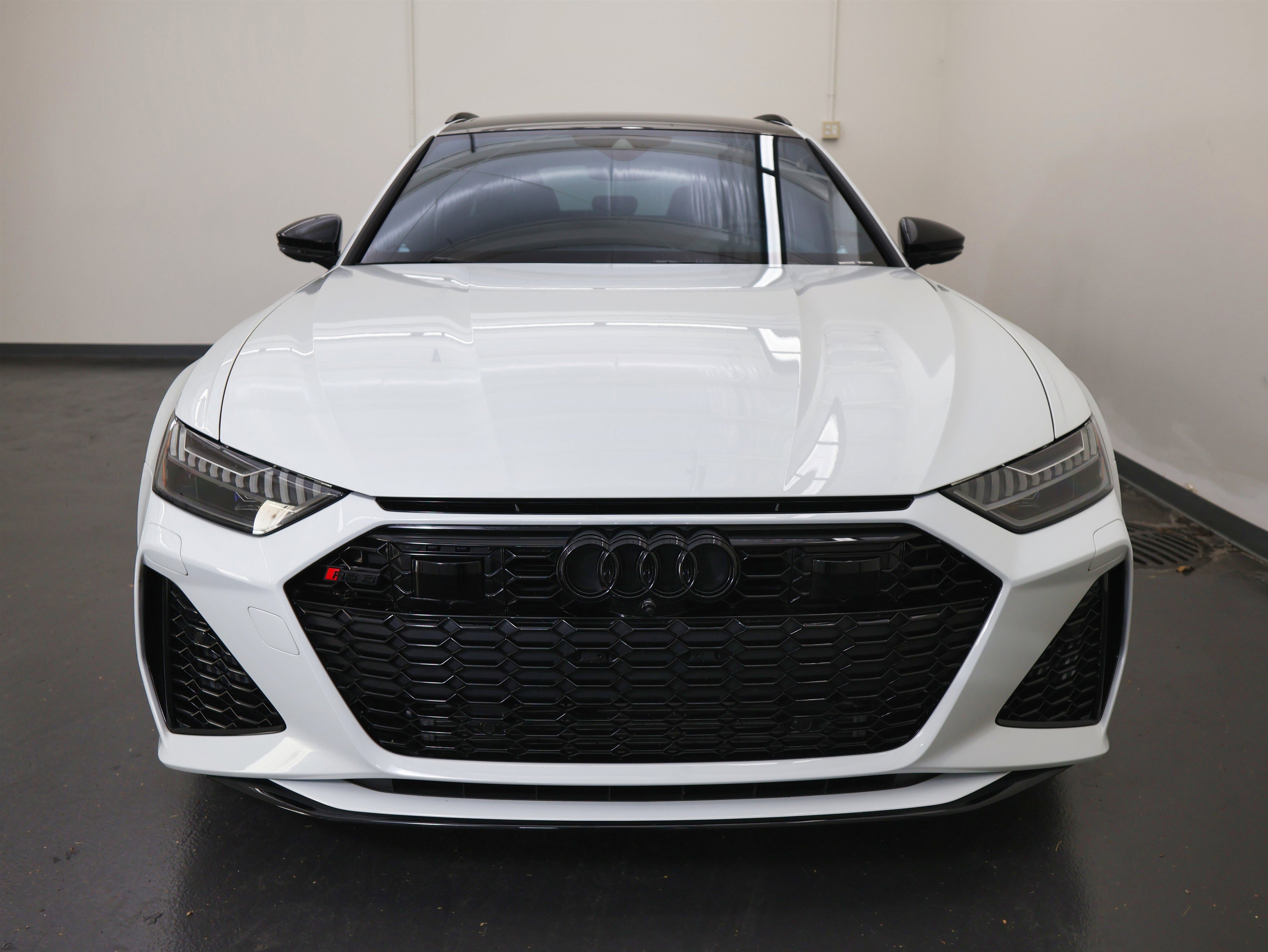 Used 2021 Audi RS 6 w/ Executive Package image 8
