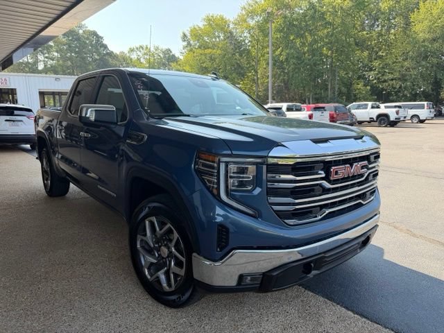 Certified 2024 GMC Sierra 1500 SLT AWD/4WD image 3