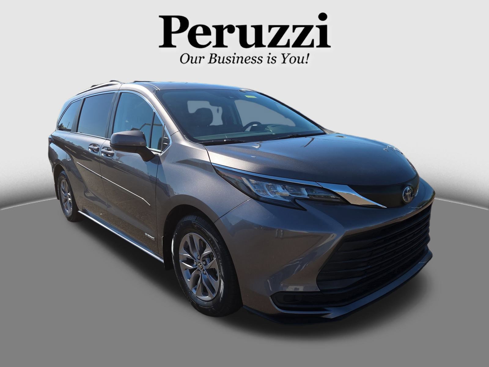 Certified 2021 Toyota Sienna LE image 1