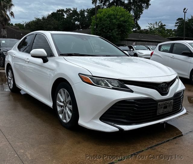 Used 2020 Toyota Camry LE FWD image 4