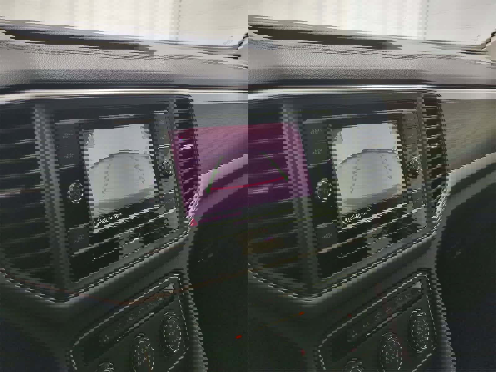 Used 2022 Volkswagen Atlas SE image 29