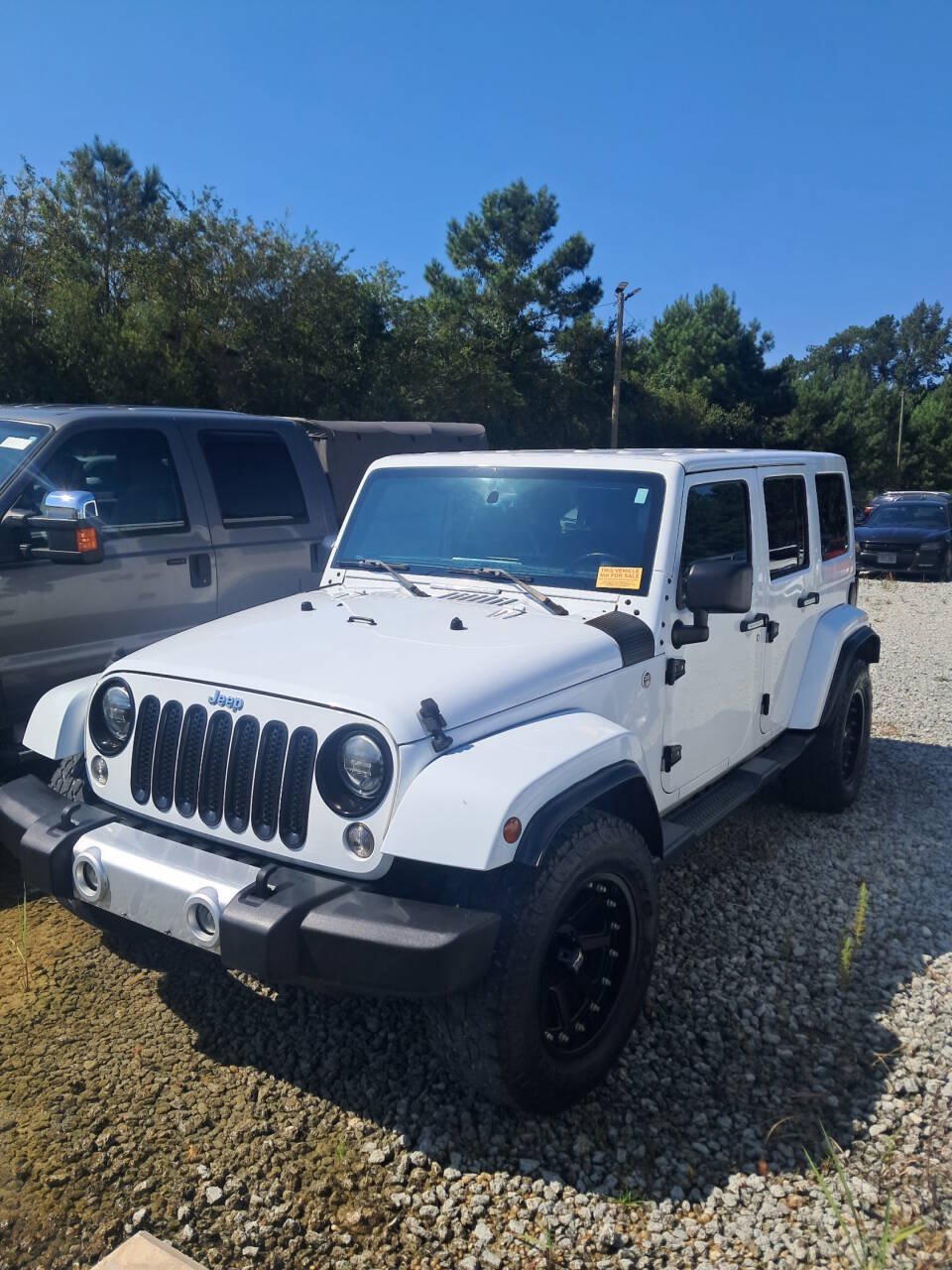 Used 2015 Jeep Wrangler Unlimited Sahara w/ Connectivity Group AWD/4WD image 1