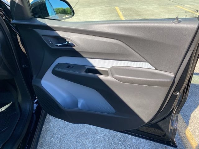 New 2027 Chevrolet Bolt RS w/ Technology Package FWD image 31