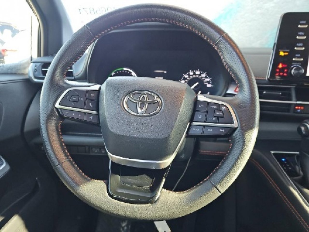 Used 2021 Toyota Sienna XSE image 14