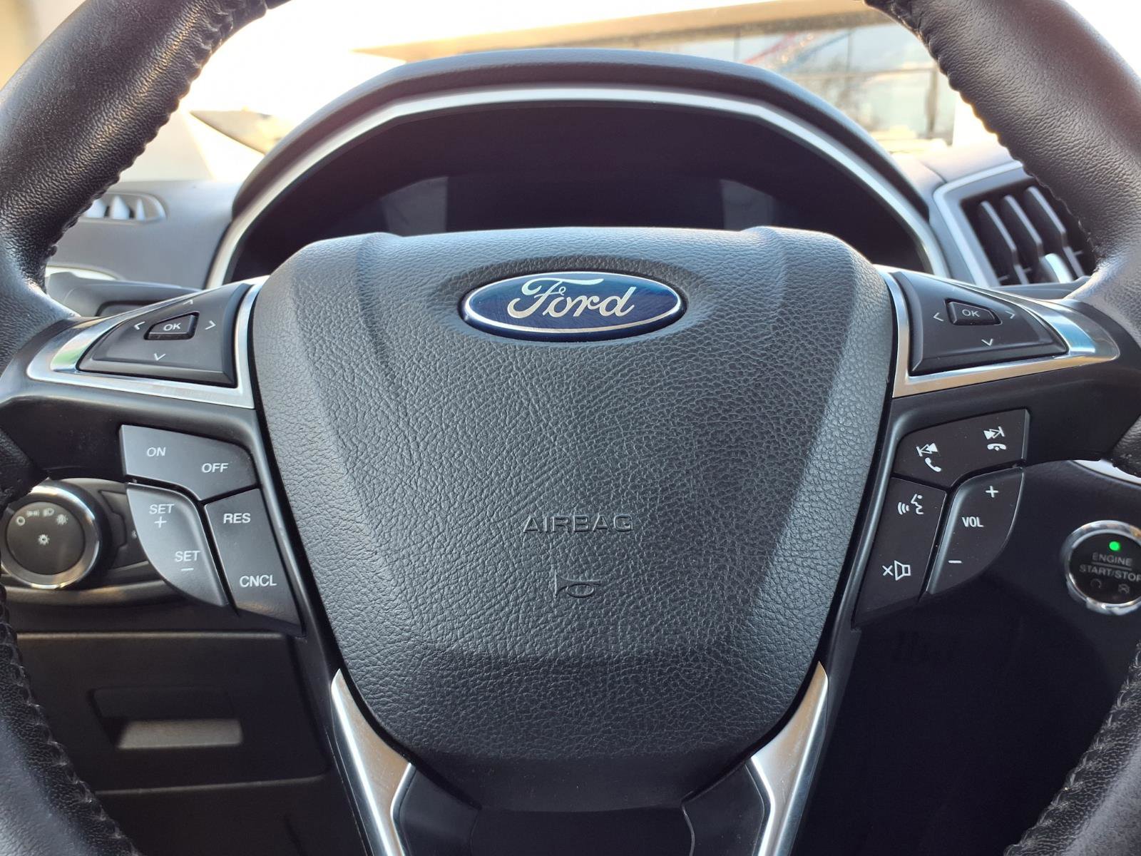 Used 2017 Ford Edge SEL image 16