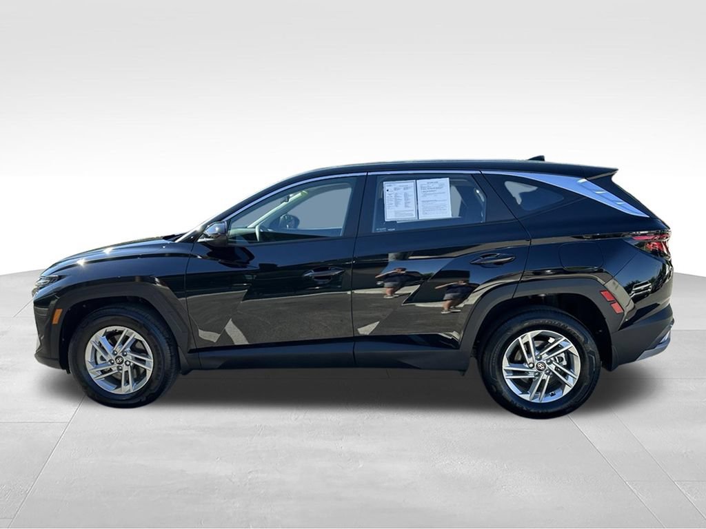 Certified 2025 Hyundai Tucson SE AWD/4WD image 4