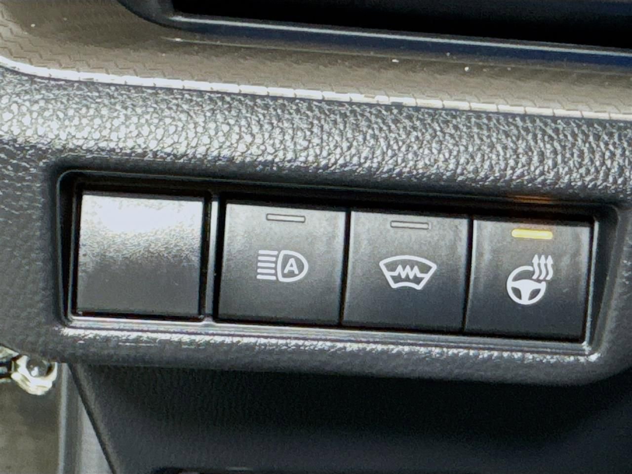 Used 2023 Toyota Prius XLE AWD/4WD image 10