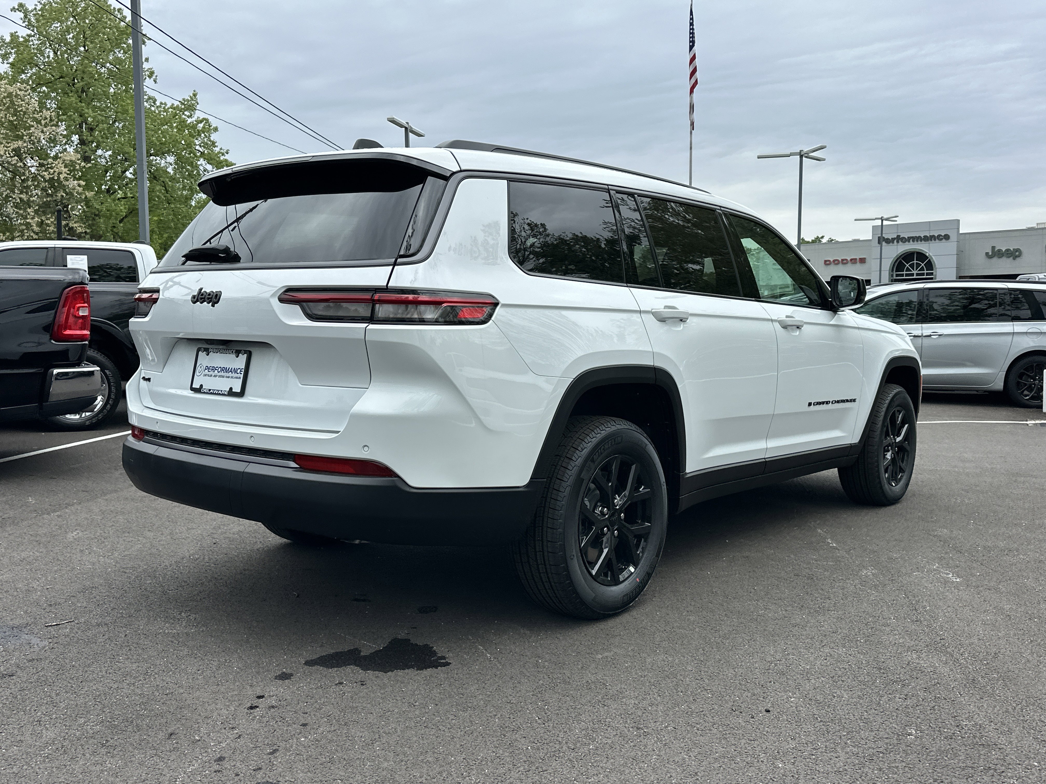 New 2026 Jeep Grand Cherokee L 4WD image 25