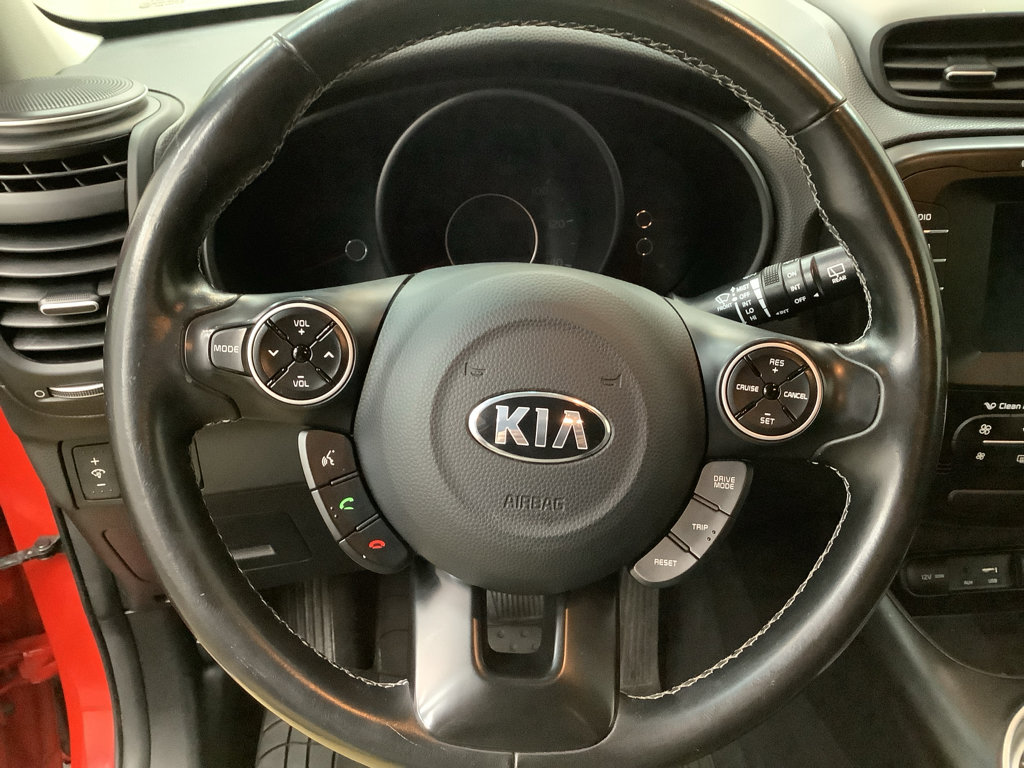 Used 2019 Kia Soul + image 14