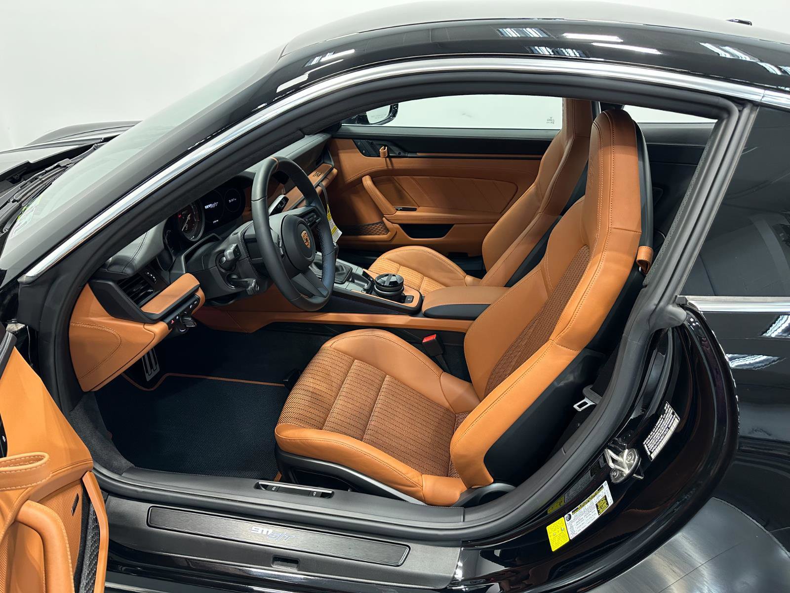 Certified 2024 Porsche 911 GT3 RS RWD image 21
