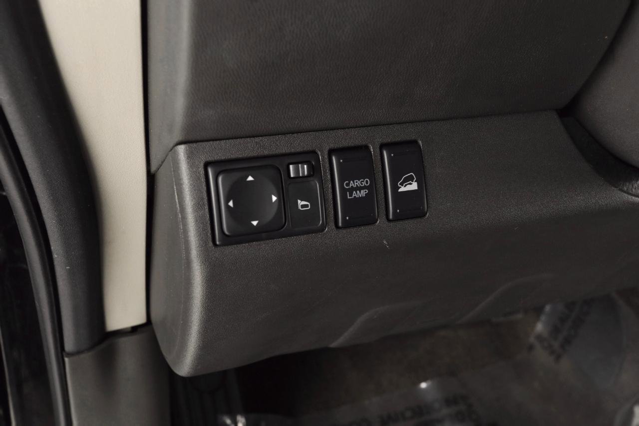 Used 2015 Nissan Frontier PRO-4X image 31