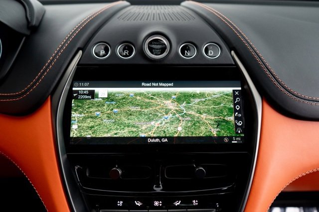 Used 2022 Aston Martin DBX image 31