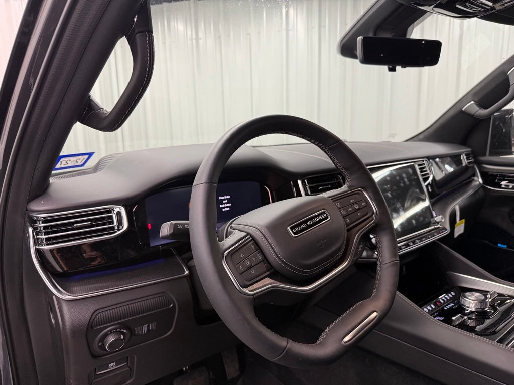 Used 2026 Jeep Grand Wagoneer Summit w/ Rear Seat Video Group I AWD/4WD image 22