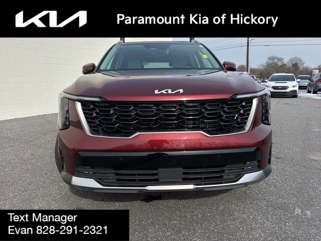 Used 2024 Kia Sorento EX w/ Panoramic Sunroof Package image 2