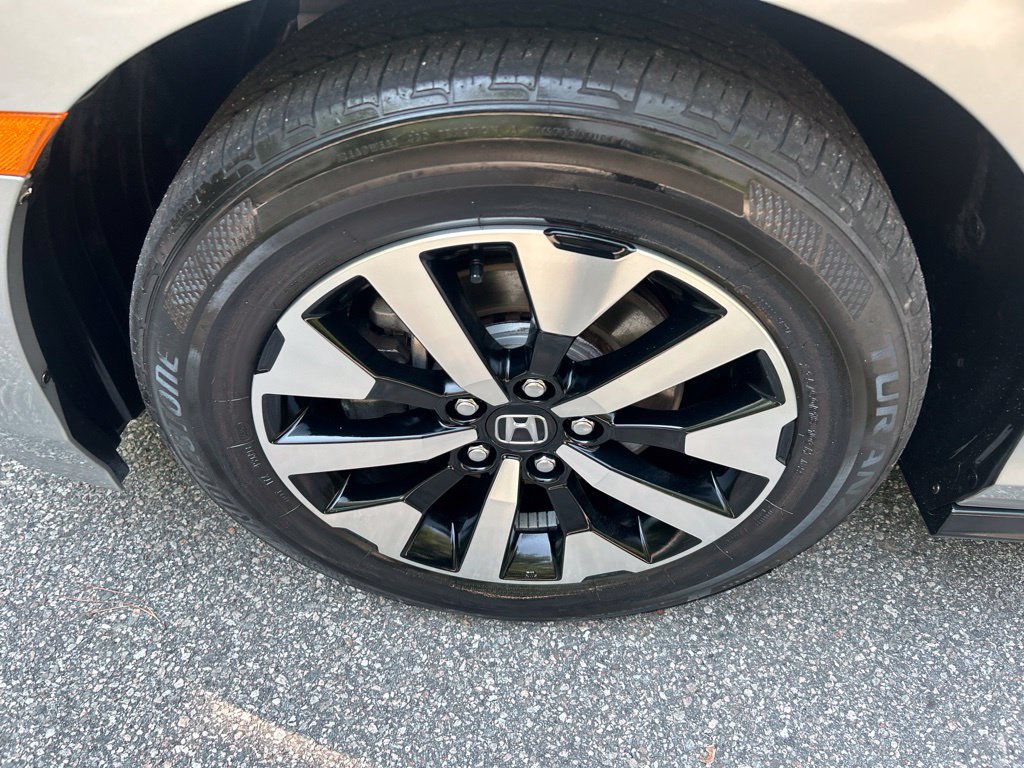Used 2025 Honda Odyssey EX-L image 10