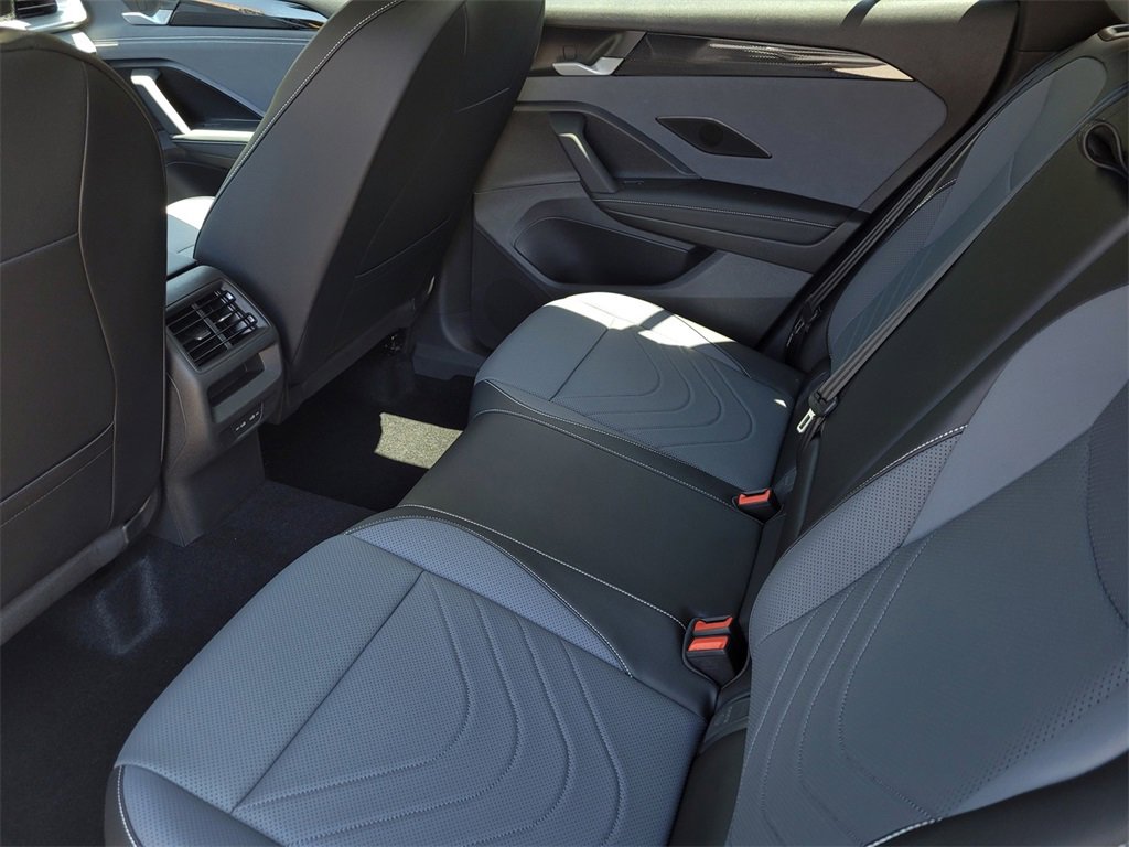 New 2025 Volkswagen Tiguan SE R-Line image 4