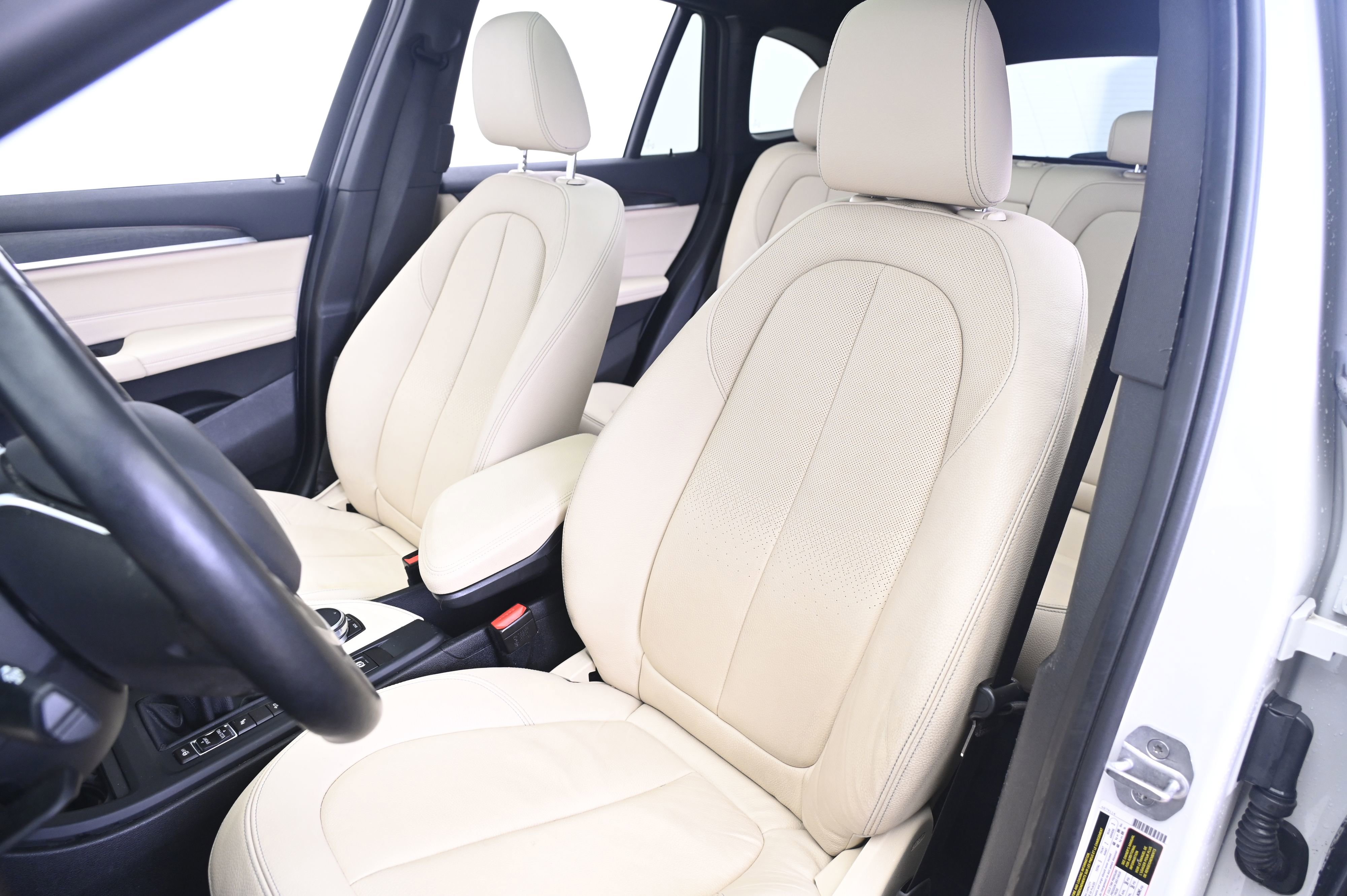 Used 2017 BMW X1 xDrive28i image 5