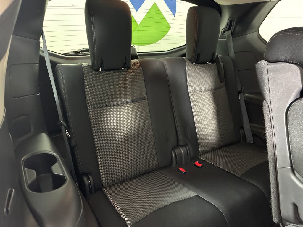 Used 2017 Nissan Pathfinder SV image 30