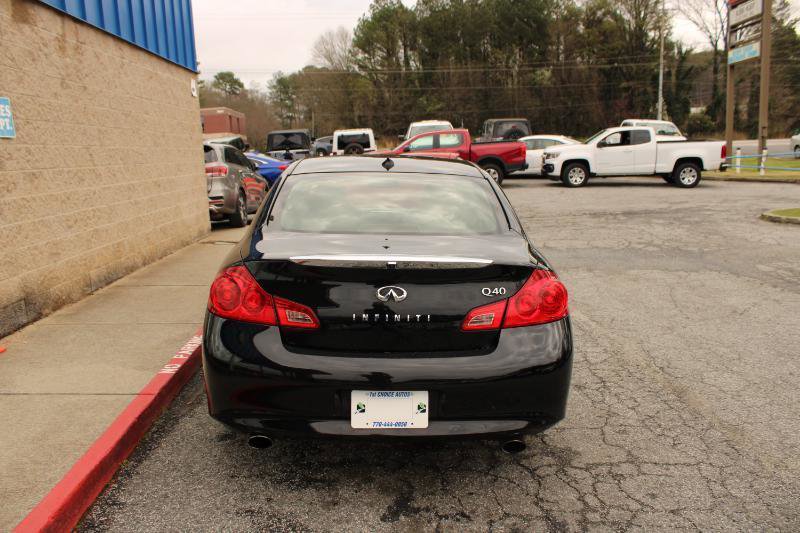 Used 2015 INFINITI Q40 4dr Sdn RWD w/ Moonroof Package image 4