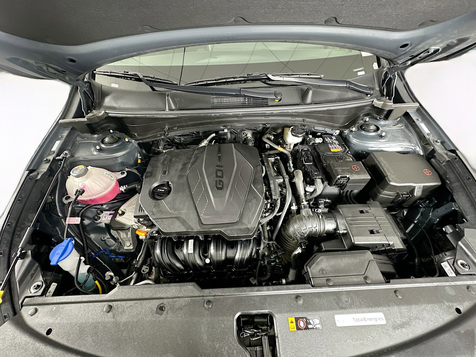 Used 2025 Kia Sportage LX image 32