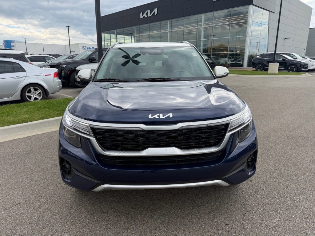 Used 2023 Kia Seltos S FWD image 2