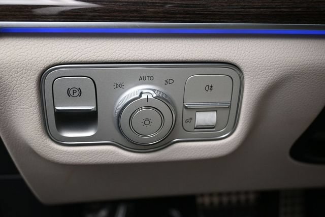Used 2026 Mercedes-Benz GLS 450 4MATIC image 16