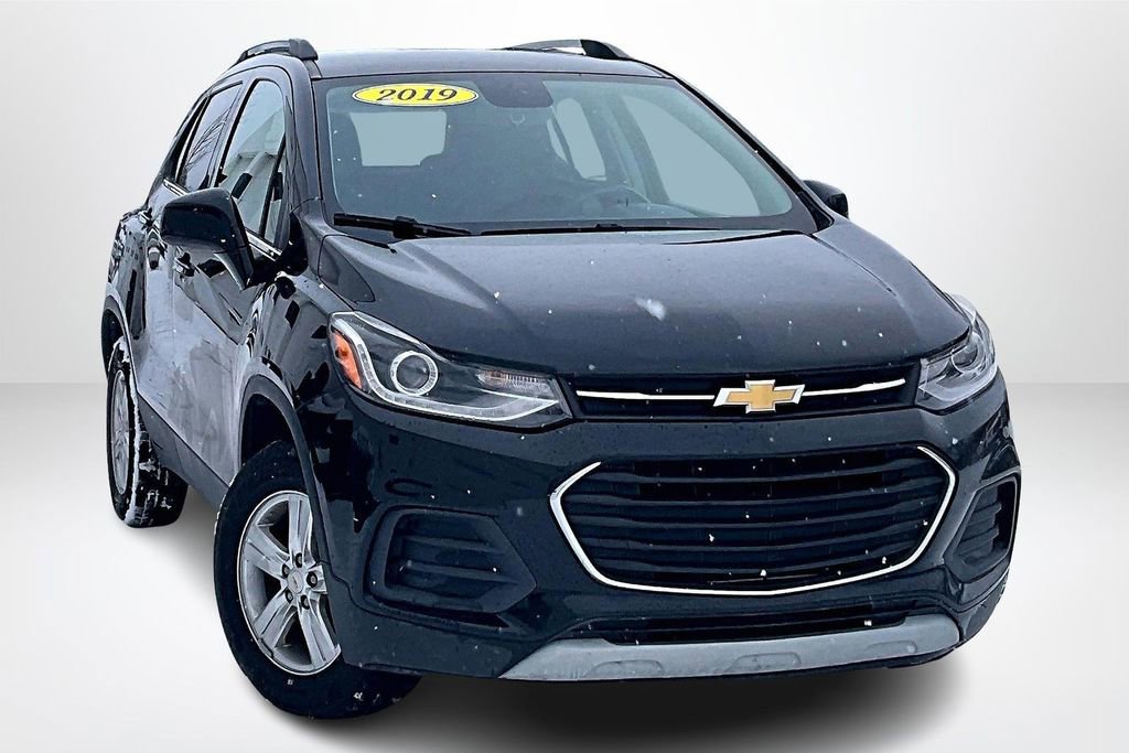 Used 2019 Chevrolet Trax LT w/ LT Convenience Package image 3