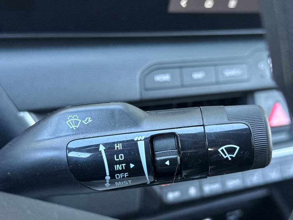 Used 2025 Kia K4 FWD image 31
