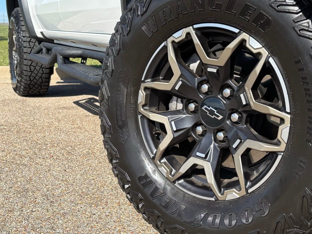 Used 2024 Chevrolet Colorado ZR2 w/ Technology Package image 2