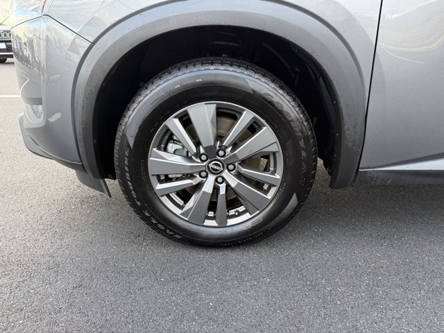 Certified 2024 Nissan Pathfinder SV image 9