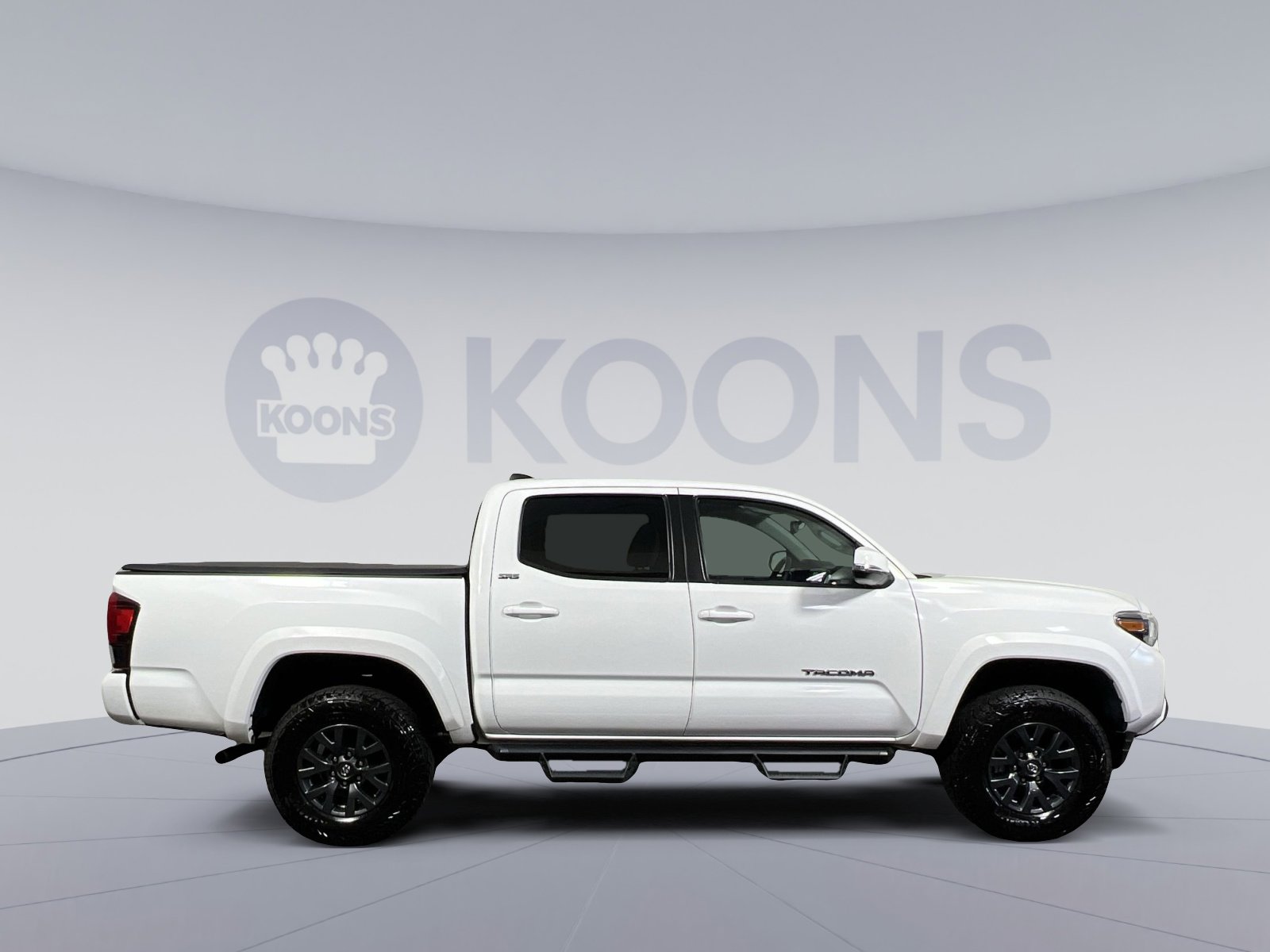 Used 2023 Toyota Tacoma SR5 w/ Technology Package AWD/4WD image 12