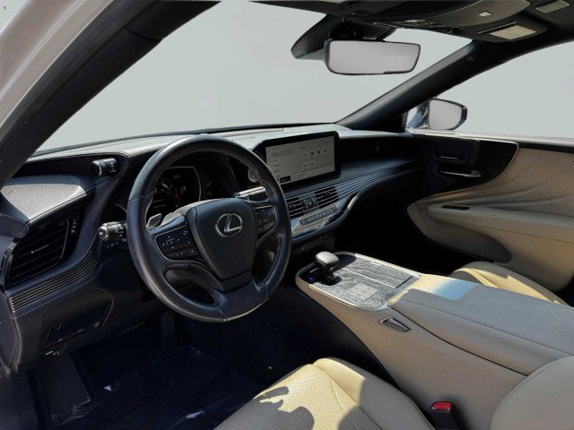 Used 2023 Lexus LS 500 w/ Accessory Package (Z2) image 22