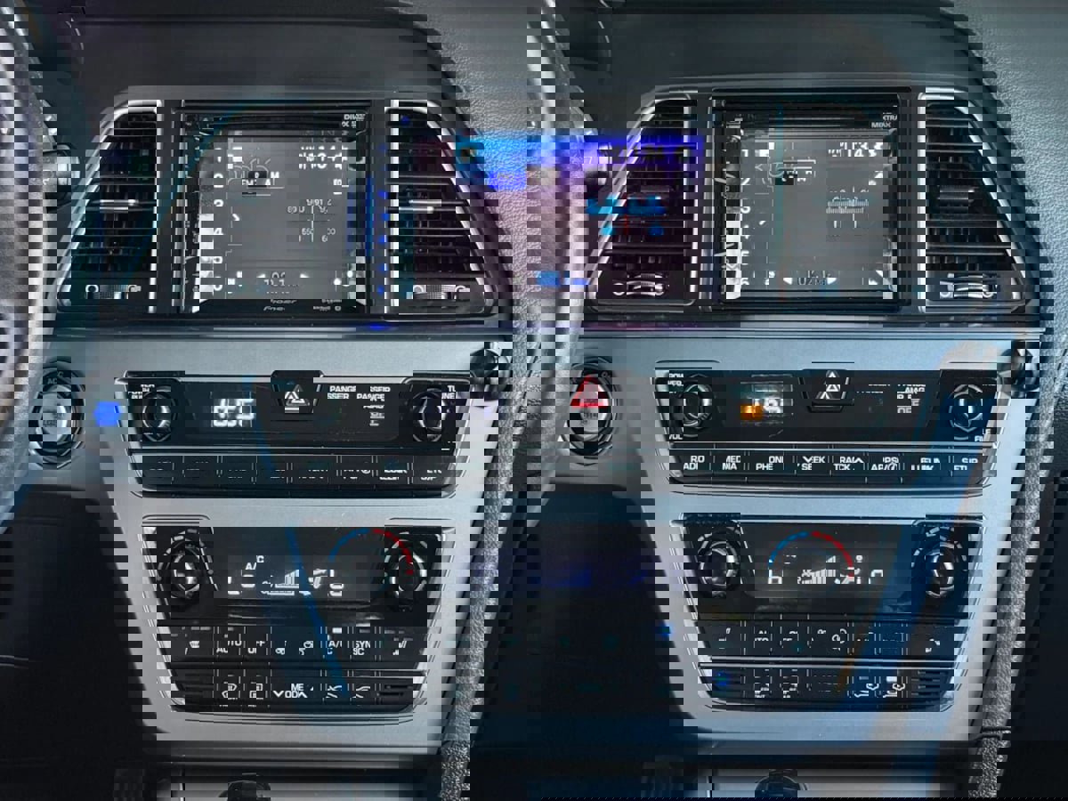 Used 2016 Hyundai Sonata Sport w/ Option Group 02 FWD image 50