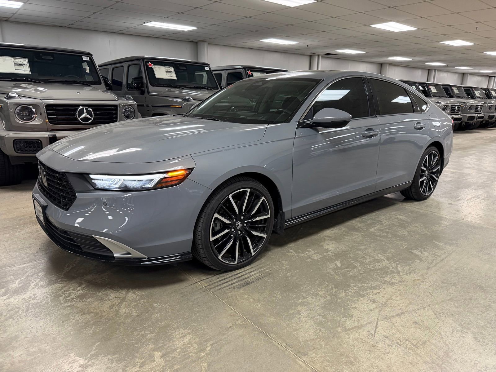 Used 2024 Honda Accord Touring image 2