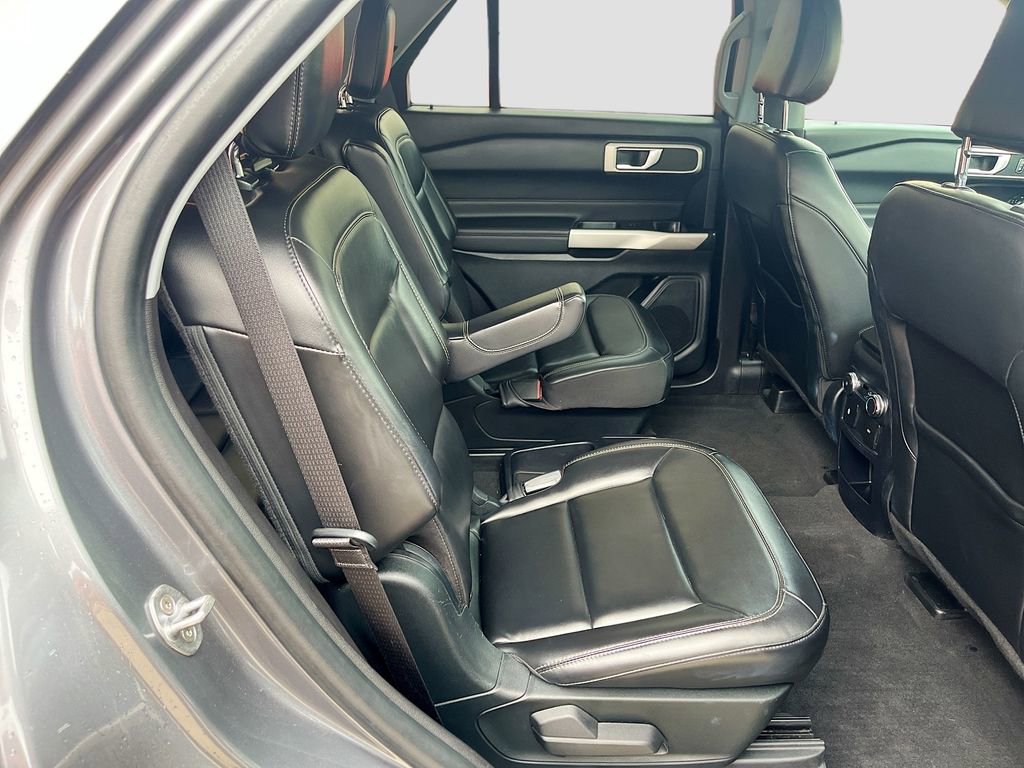 Used 2021 Ford Explorer XLT w/ Equipment Group 202A image 30