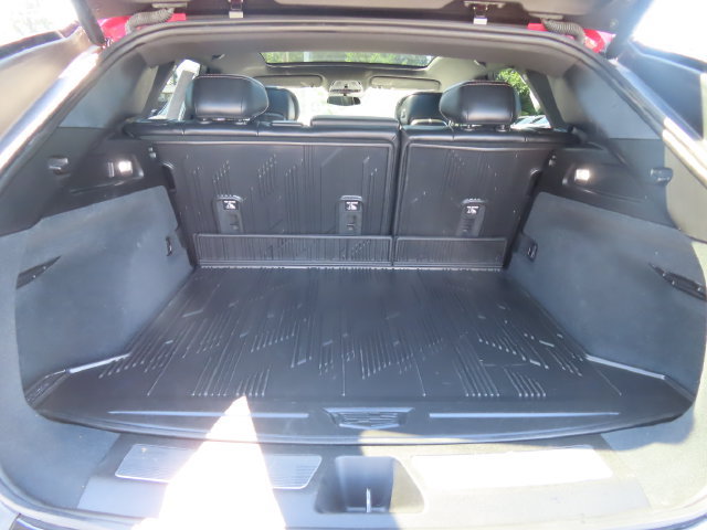 Certified 2024 Cadillac Lyriq Luxury AWD/4WD image 40
