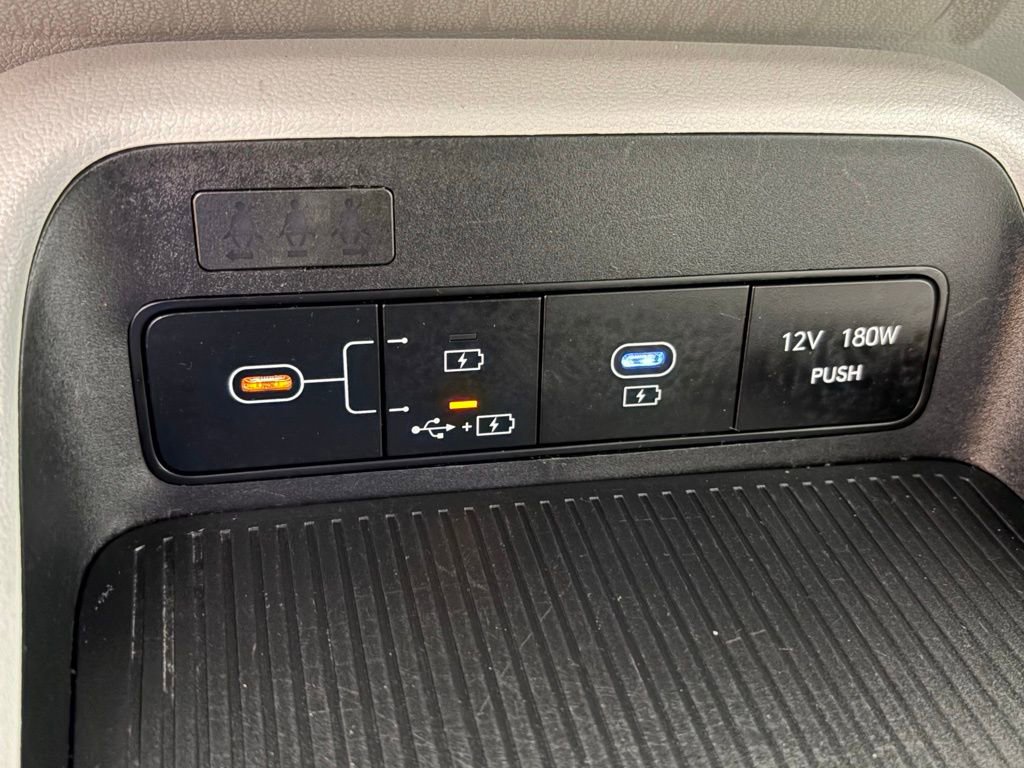 Used 2025 Hyundai Kona SEL image 28